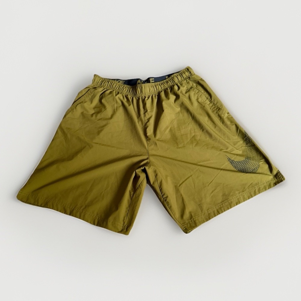 Nike Dri-FIT‎ Challenger Shorts XL Olive Green Running Gym CJ5145-368